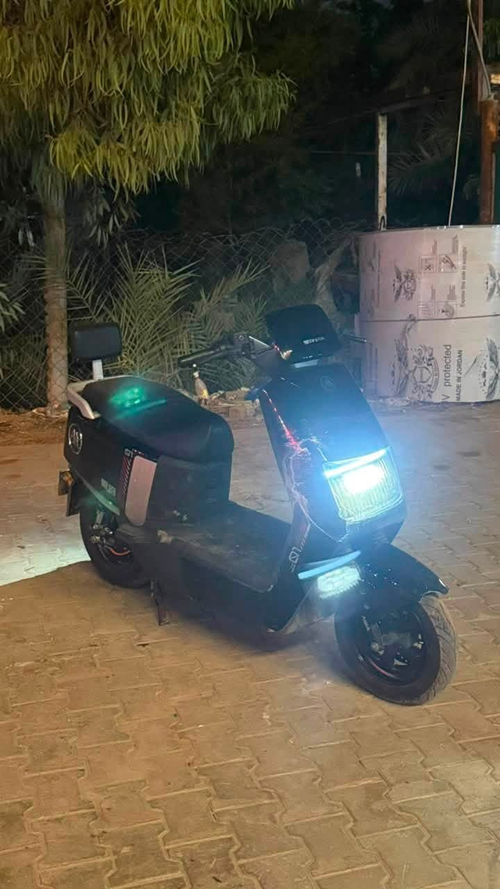 دراجه شحن Max شركة Aima AA صينية درجة اولى ستيرادي الخاص موصيها الي من الصين للعراق موديل 26 الدراجه ضررها بل صوره كلشي بيها شغال شرط أذا مَا تمشيك فوك ال 70 كيلو مرجوع بطاريات بحالة الوكالة ممشاها الحقيقي 5الاف و كسور اشاير بك لايت كلشي بيها شغال بصمه و مفاتيح ثنين مكانها نجف حي المكرمة *********** السعر 875 وبيها مجال للطيبين

