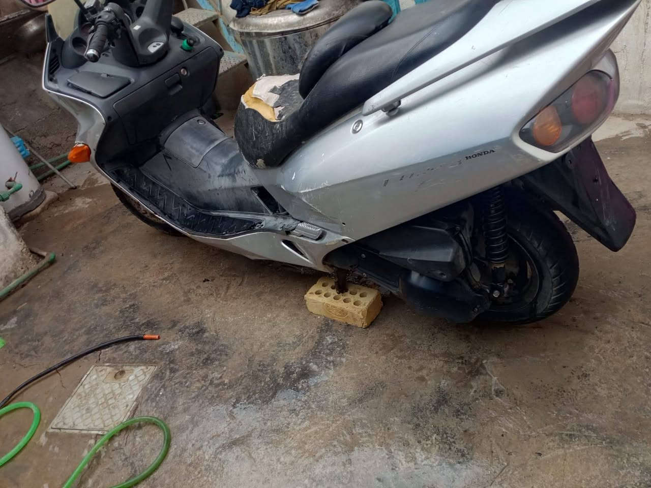 دراجه فورزا 06 السعر 600 و50 عنواني بغداد مدينه الصدر مكينه خير من الله مجفته مره واحده منطقه الحميديه الشراي يتصل علىا
***********
