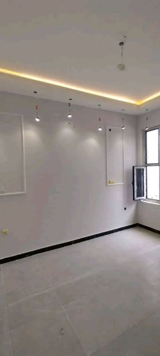 صباغ متفرغ متواجد  خاص او تصل   
ــــــــــــــــــــــــــــــــــــــــــــــــــــــ
صباغ ابواب وشبابيك / واجهات منازل / ترميم كافه المنازل / طلس ورق جدران /  صبغ بنايات خارج ودأخل المنازل / صبغ معالج للرطوبه  / تصليح جص بورك / صبغ غرف نوم وغرف   اطفال متفرغ ***********
