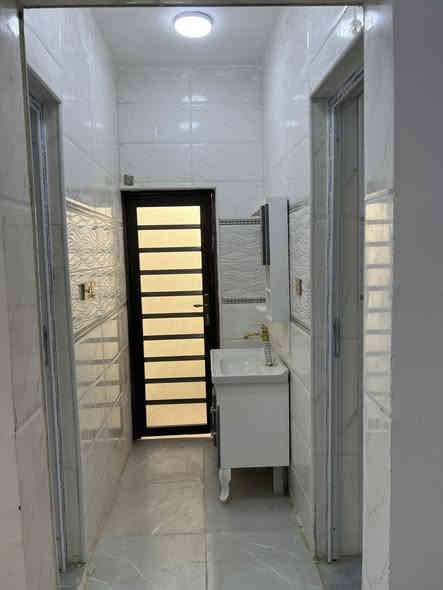 #اسعد_الله_اوقاتكم_بكل_خير⁉️👋🏼

دار سكن للبيع بناء 2025

#المساحه 320 متر  على تبليط مباشرتاً

#جنس_العقار :: طابو ملك صرف زراعي باسم عراقي سند 25 

#العنوان :: البصره أبي الخصيب محيله قرب سوك محيله 
يبعد عن شارع سايدين 200متر موقع راقي

#يحتوي البيت على ثلاث ٣ غرف منام كبار
و ديوان
و مطبخ و صاله
و مناور عدد 2
و صحيات داخلي وخارجي و حديقه و كراج سياره

#البيت جاهز من كلشي تستلم البيت عنده المكاتبه
كامل من مقطوره و كيزر و ماطور
جيب اثاثك و اكعد
و الف عافيه الي ياخذه

جميع الخدمات متوفره ماء كهرباء شارع 12 متر تبليط مباشرتاً غريب على 
#السعر (( 160 مليون وبي مجال 
#للاستفسار الاتصال على الهاتف 📳📞
📳(***********)📳 ابو كيان الحدادي
