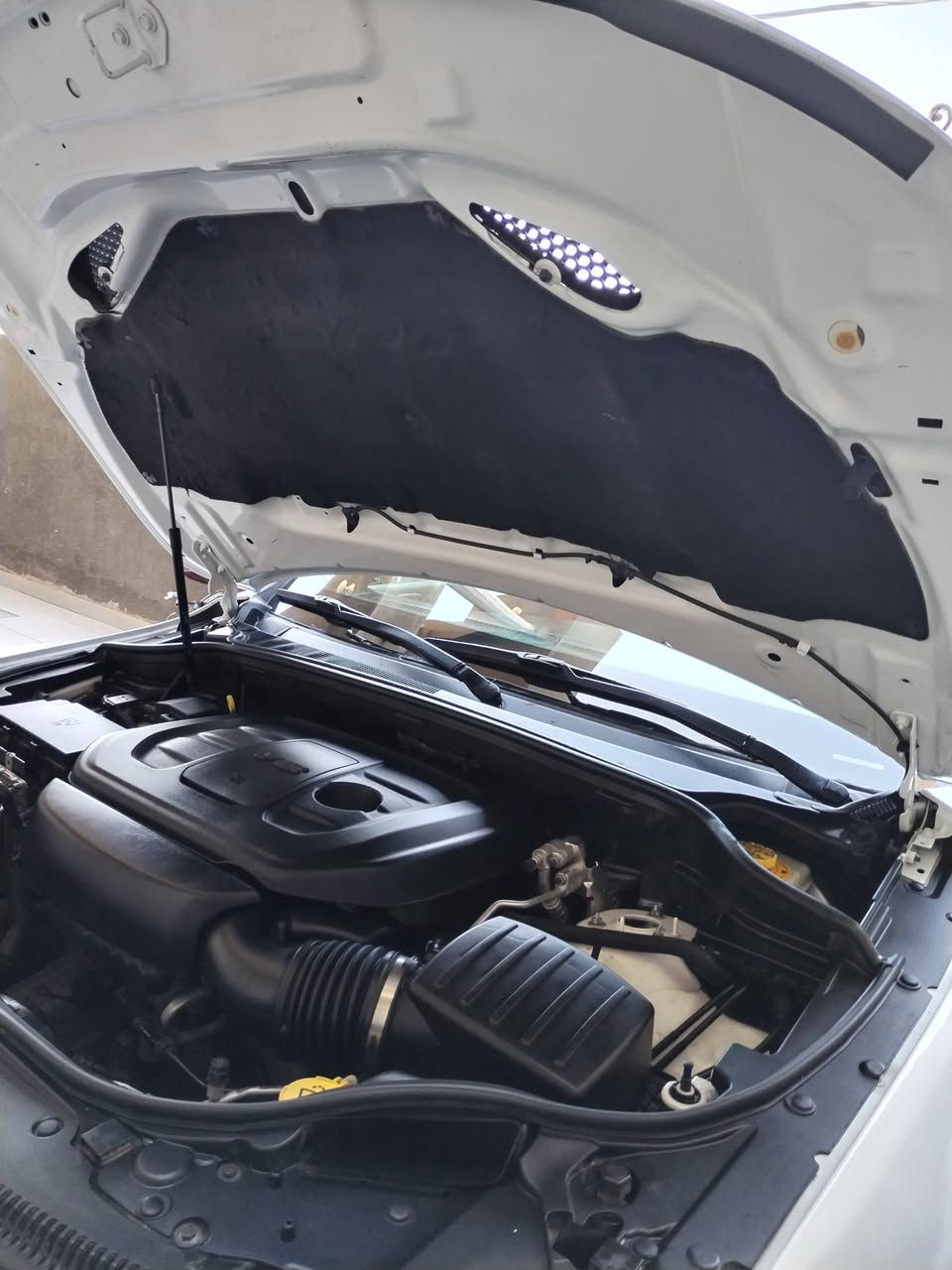 موديل ١٩ خليجي وكاله ليث العبيدي  ٦٠ماشيه  الف جاهزه من جميع النواحي رقم بغداد باسمي معروفه مواصفات استخدام جدا نظيف موبايل *********** سعر السياره ٣١٥ السونار مرفق بالصور
