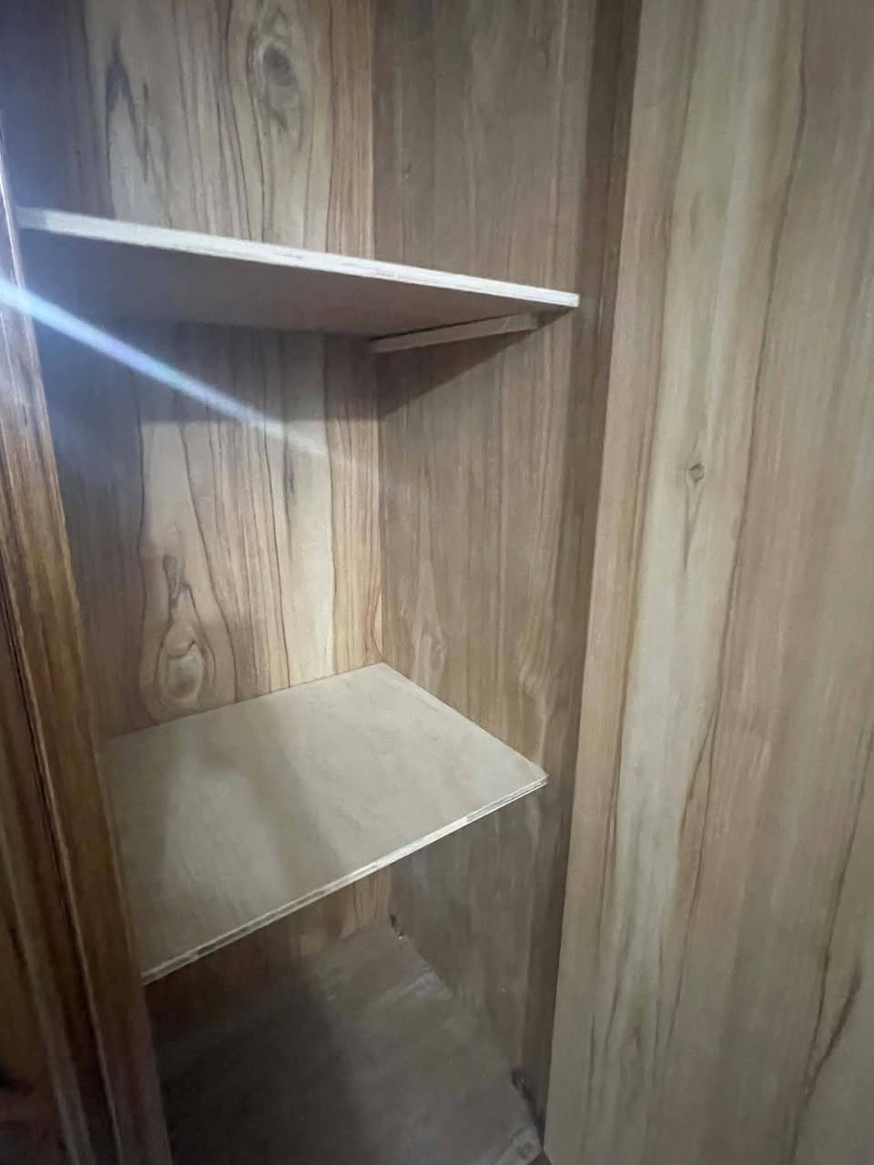 للبيع غرفه اخشاب جديده مامستخدمه انجاره تفصال داخل واخارج صاج سعرها مليون و 300 وبيها مجال العنوان سامراء للاستفسار مراسله الصفحه


**إذا كنت صاحب هذا الإعلان وتريد حذفه لأي سبب، رجاءا أرسل رسالة إلى الدعم الفني**