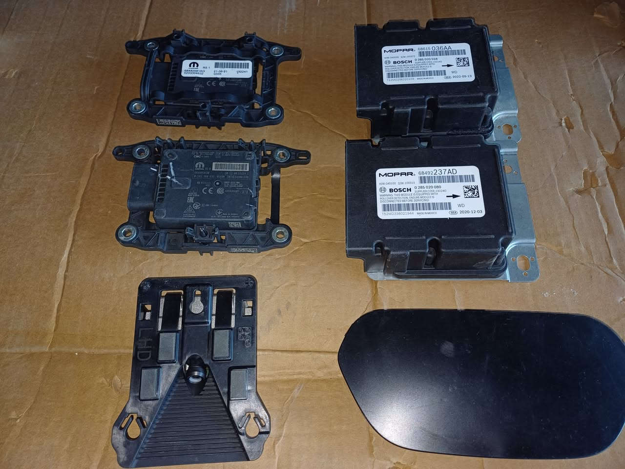 يتوفر لدينا ...............
قطع دوج دورنغو اصليه 2021-2022
رادارات دعاميه اماميه 
كارتات النقطه العمياء دعاميه خلفيه جانبيه
ضفيره دعاميه اماميه فقط موديل 2021(حساس و رادار و كشاف) 
حساسات دعاميه اماميه او خلفيه فقط موديل 2021
بوكس فيوز 
قبق رادار
كامره داخليه 
مراه جانبيه 

يوجد خدمه توصيل بغداد والمحافظات 
العنوان.. بغداد ..شارع فلسطين 
تلفون.. *********** يوجد واتساب
