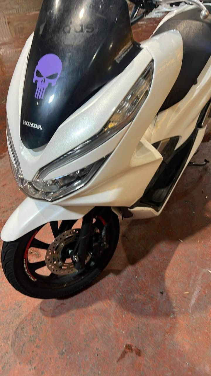 pcx الجيل الثالث ياباني
النظافة كدامك مابيها نقص
السعر 18 بيها مجال 
العنوان بغداد الشعب ***********
