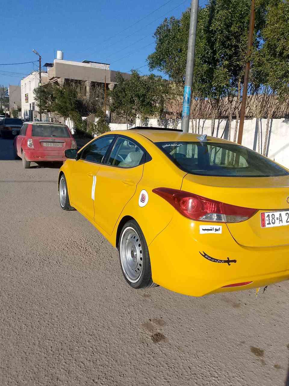 عمي سلام عليكم ورحمة الله وبركاتة النتره الفين 13 مريكي حادذه جوملغ وبنيد سياره بسمي  لل 30 سنويه تخم تاير جديد حداديه جديده سياره عميه مو فول موصفات دواخله حلوه تبريده اتعهد بي بس فريز ولسعر 96 وبيه مجال مكاني بابل محاويل ول مو شراي لحد يدك ‏‪***********‬‏
