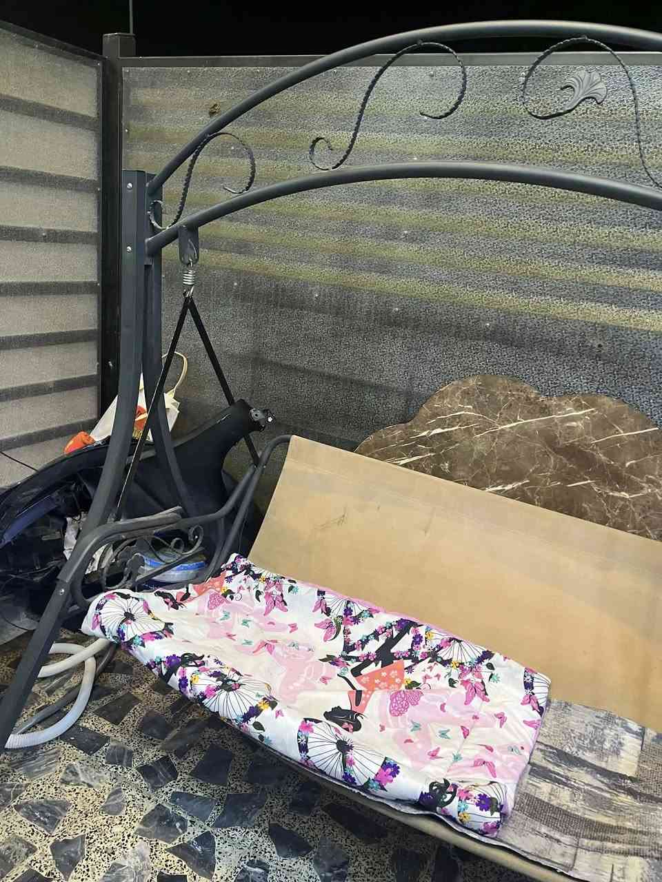 مرحبا  عندي هاي مرجوحه حديد مابيها اي ضرر اريدها ب150 وبيها مجال اخذتها ب300


**إذا كنت صاحب هذا الإعلان وتريد حذفه لأي سبب، رجاءا أرسل رسالة إلى الدعم الفني**