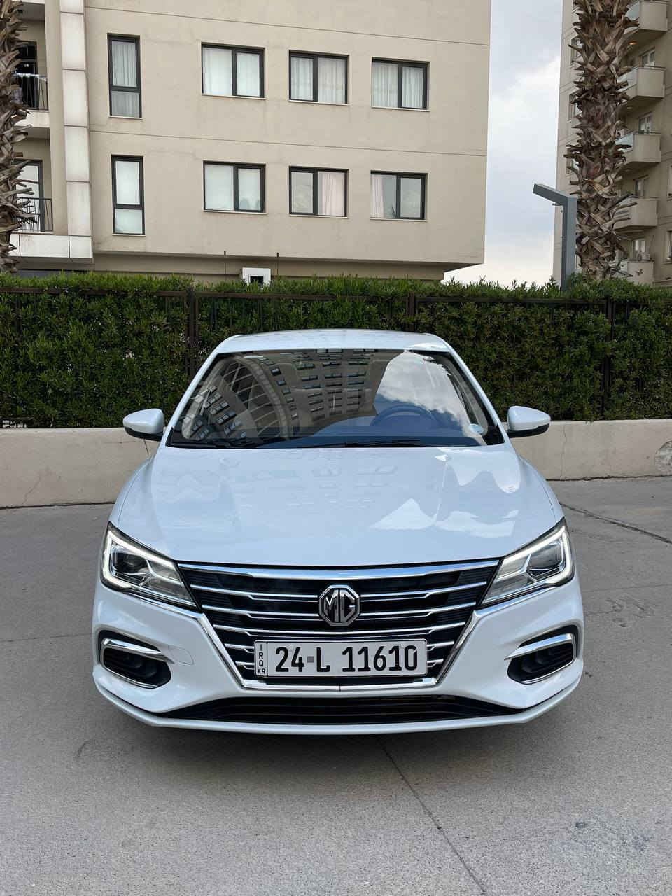 السلام عليكم ورحمة الله🙏
امجي 5 للبيع 👍
موديل : 2024 
ماشيه : 45 الف km 
سيارة ضماان شركة MG )) 
مواصفات كومفورت (النصف فول) 
شاشة _ كامرة _ تحكمات ستيرن _ كروز سرعه _ حساسات خلفيه _ داخل بيجي _ مري كهرب _ بصمة تشغيل)
سياره بيها باب النفر صبغ فقط مال قشط ❗
مكاان السياره موصل _ اربيل 
السعرر 98 بلاش وبيها مجال 
*********** يوجد واتس اب
