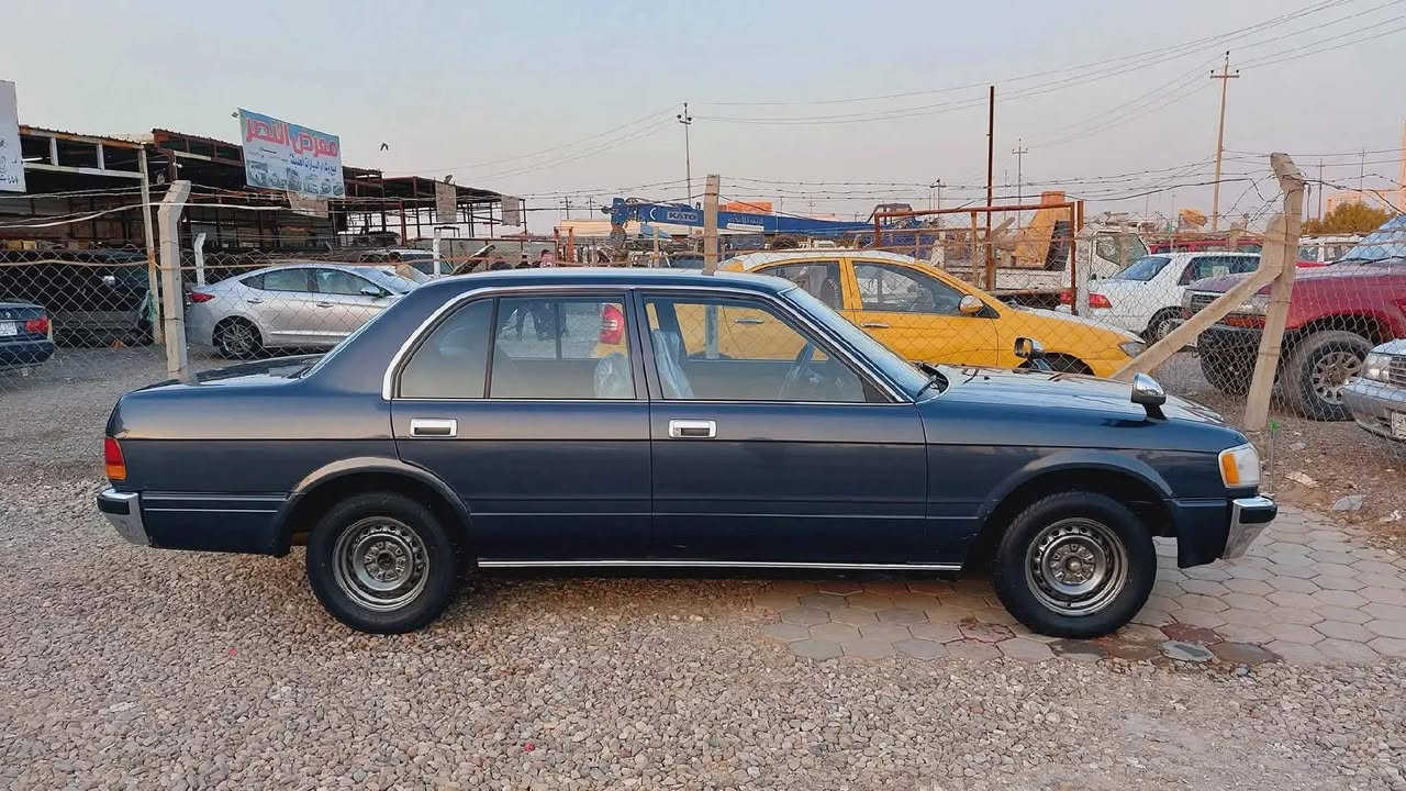 كراون ديلوكس
محرك وانجي
تبريد شغال
طخم تاير
حدادية جديدة
رقم انبار بأسمي
السعر 90 وبي مجال 
***********
