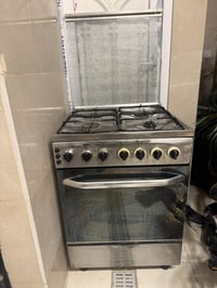 طباخ فريش نظيف كله شغال السعر 90 مكان حي الاعلام الاتصال واتساب 077045...