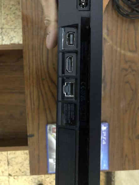 بلي 4 سلم اون لاين ذاكرة 500 + شاشة حجم 32 بدون اطار نوع شارك
كامل ملحقات جوستك عدد 2 + لعبة تسو توشيما 

سعر الكل 350 

***********
