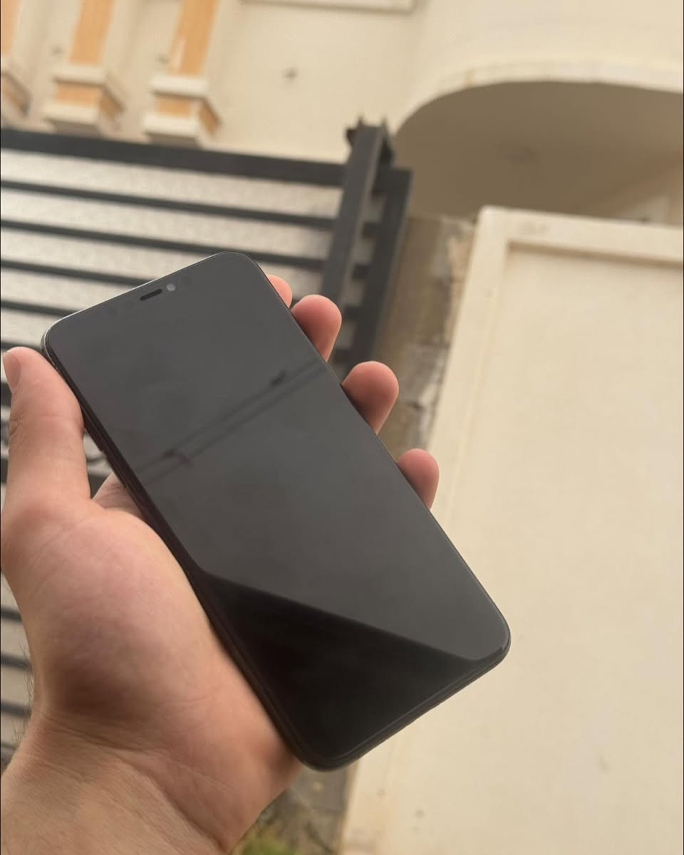 ايفون 11برو ماكس 🔥🔥
مبدل شاشه 
بطارية ٧٦ بلادية 
اتصال نت شغال
خط شغال
سعر ١٩٠ بي مجال 🔥🔥


**إذا كنت صاحب هذا الإعلان وتريد حذفه لأي سبب، رجاءا أرسل رسالة إلى الدعم الفني**