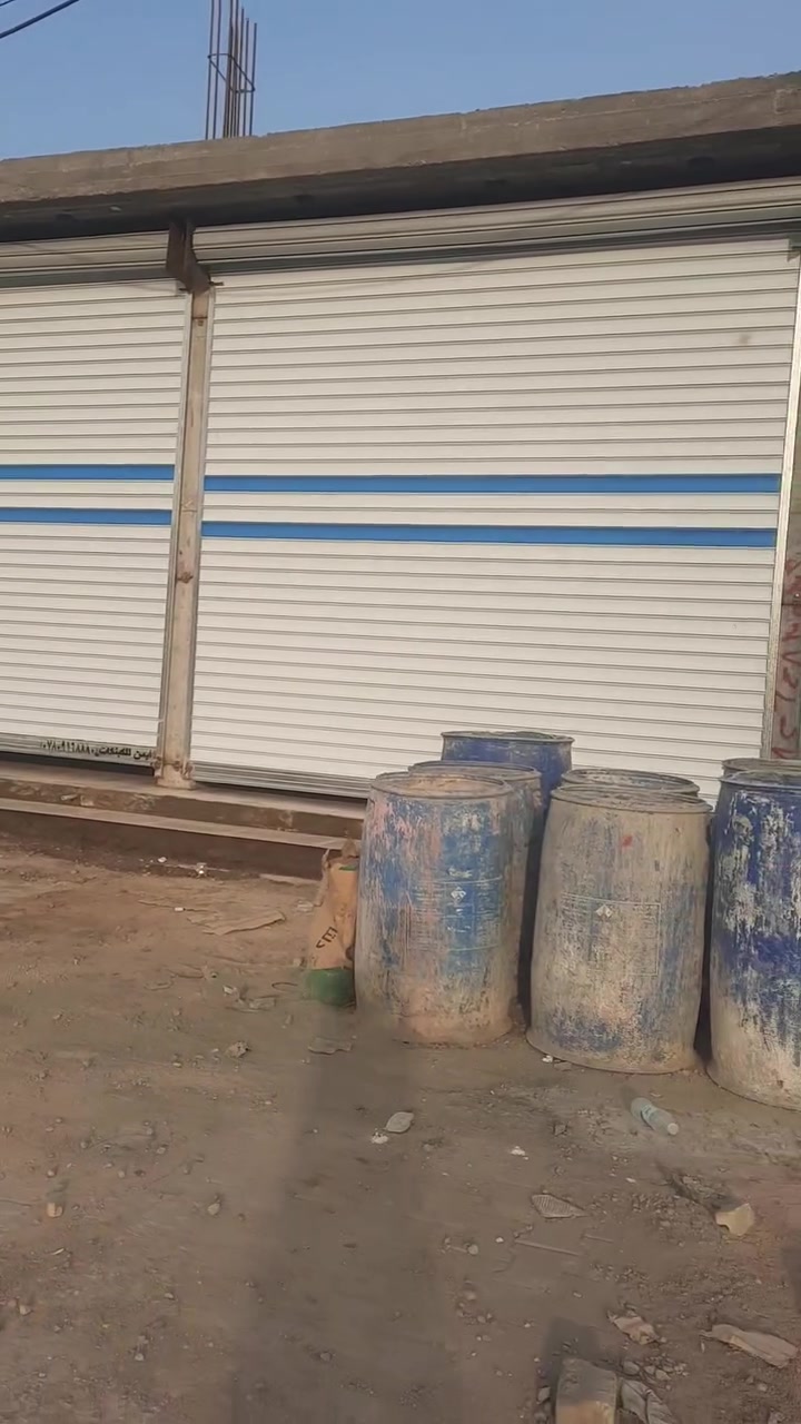 للأيجار  محل كبير أو  يقطع إلى محلين حسب الطلب  بالإضافة  إلى مخزن كبير خلف المحل  الموقع حي العتبه على الشارع العام  مقابل مجمع أرض الخير السكني  .
للإستفسار أكثر  ***********
