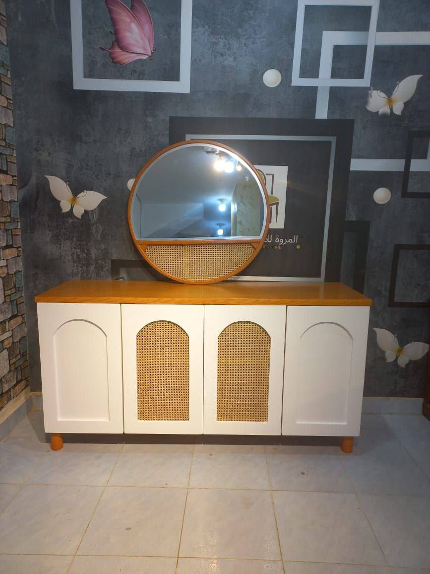 ✨الاتنين مع بعض
السفره 👇
مقاس ١٧٠ في ٨٠ 
ده مقاس الطربيزه 
 خشب زان احمر 
مسطحات الي هيا الطربيزه ابلكاش ثه روسي 
زجاج فاميه ٦ مم
البوفيه 👇
خشب زان احمر 
وابلكاش ثه روسي 
السفره
البوفيه


**إذا كنت صاحب هذا الإعلان وتريد حذفه لأي سبب، رجاءا أرسل رسالة إلى الدعم الفني**