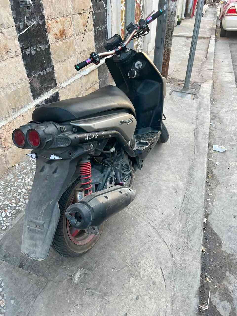 سكنس جبلي مال قبل شهرين نازله ما ناقصها اي شي 
دراجه شعله او معدل فول 
كفاله عامل 
كفر او مكينه ختم واحد 
مكينه تخبل خرسه 
رايدها اب ١١٥٠💸 او بيها مجال 
مكاني الغزاليه 
للتواصل مراسله الصفحه او الاتصال 
الرقم ***********
