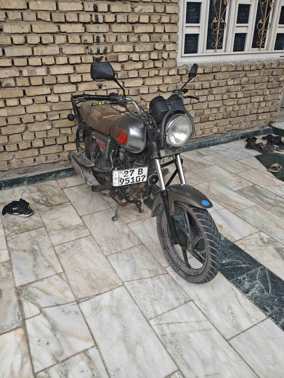 السلام عليكم 
موديل 21 لون رصاصي دراجه تنقص دهن 
مكاني الناصريه 
***********
