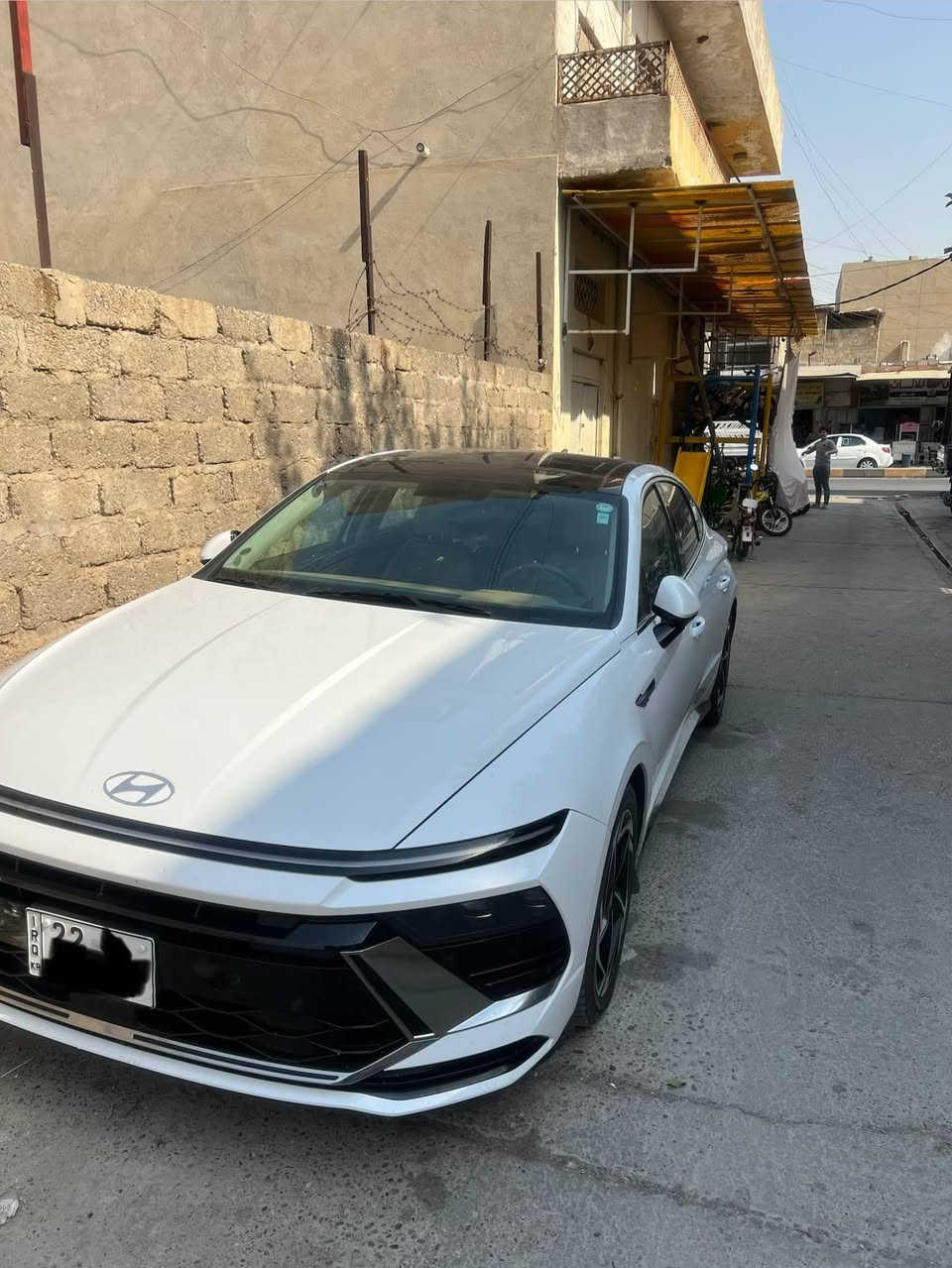 Hyundai sonata
موديل 2024
ماشية 54 الف كيلو
سيارة صفر اربيل خليجي وليس امريكي
محرك 2500 تنفس طبيعي بدون هايبرد
مواصفات فول اعلى مواصفات بالخليجي
بانوراما
تشغيل عن بعد
انارة داخلية متغيرة الالوان
حساسات 360 
عدادات ديجيتال
شاشة متصلة
والمواصفات الباقية المعروفة
سيارة كلين بدون ضرر من الدعامية للدعامية
السعر 240
للتواصل خاص او على الرقم:*********** موصل, نينوى
