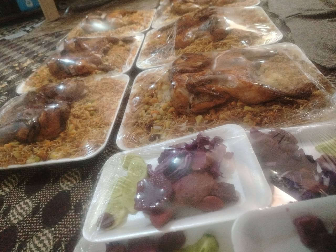 نبدا  بصلاة  على  النبي  اللهم  صلي  وسلم  وبارك  عليه 
رجعنالكم  من  جديد مندي  لحم  مندي  دجاج  طبخ 
استلام مناسبات   طبخ
الحجز  اللغد  من  الصبح  وبعد  الحجز  بساعتين  ونص  يكمل  الطلب 
الحجز  للعشاء  من  العصر وبعد  الحجز  بساعتين  ونص  يكمل  الطلب
للحجز  عرقم ***********
يوجد  خدمة  توصيل

