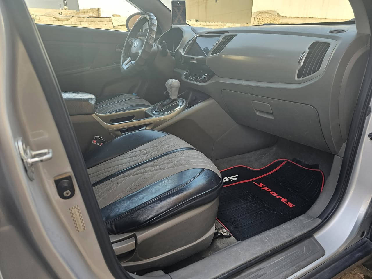 كيا سبورت 2011 فول بدون ضرر بصمة فتحة رقم نينوى شرط التحويل كلين كاربون بانزين الرقم مسطرة السنوية جديدة السعر 150 اللاستفسار اتصل على الرقم
***********
