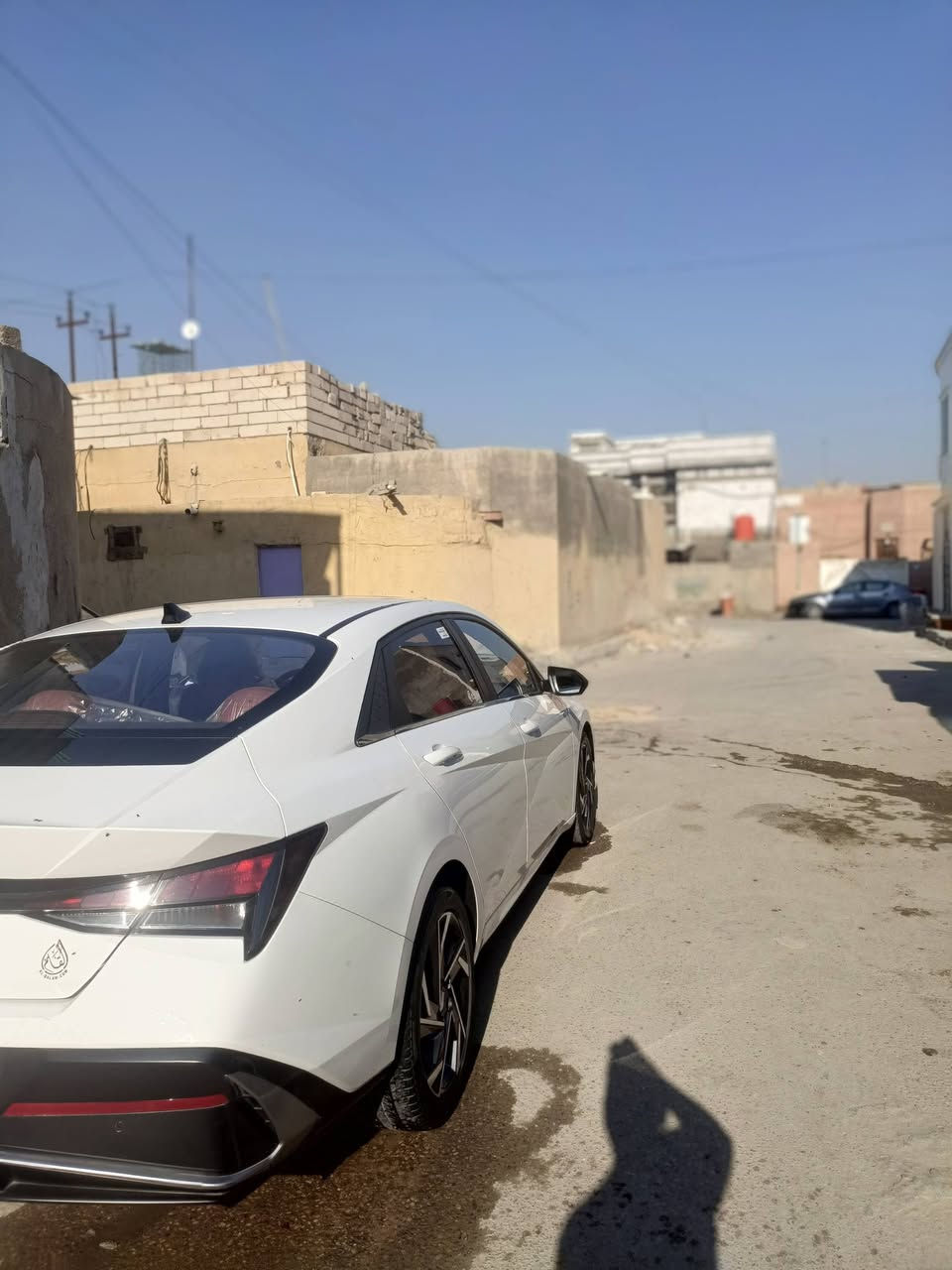 السلام عليكم سياره النترا للبيع  تجميع وراد خليجي صيني موديل2024 كفاله عامه فول مواصفات سياره جديد بعده بل جيس مال شركه (داخل احمر كامل مميز حته ستيرن احمر) مكان بصره  سعر 145 للتصال تواصل (***********)
