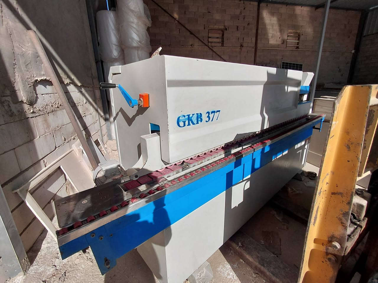 السلام عليكم
مكينة شريط للبيع 
نظيفة وشغالة 
مكاني نجف حي الحرفيين 
***********
السعر ٤٥ بيها مجال
