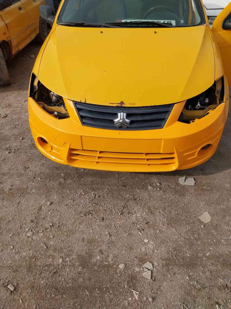 السلام عليكم للبيع ساينة موديل ١٨ مكينة كير تبريد صدر تدفئا منظومة غاز كلة مكفول بية لبنيد صبغ فقط مكاني بعداد لحريه لسعر ٦٠ وبية مجال قليل للاستفسار ***********
