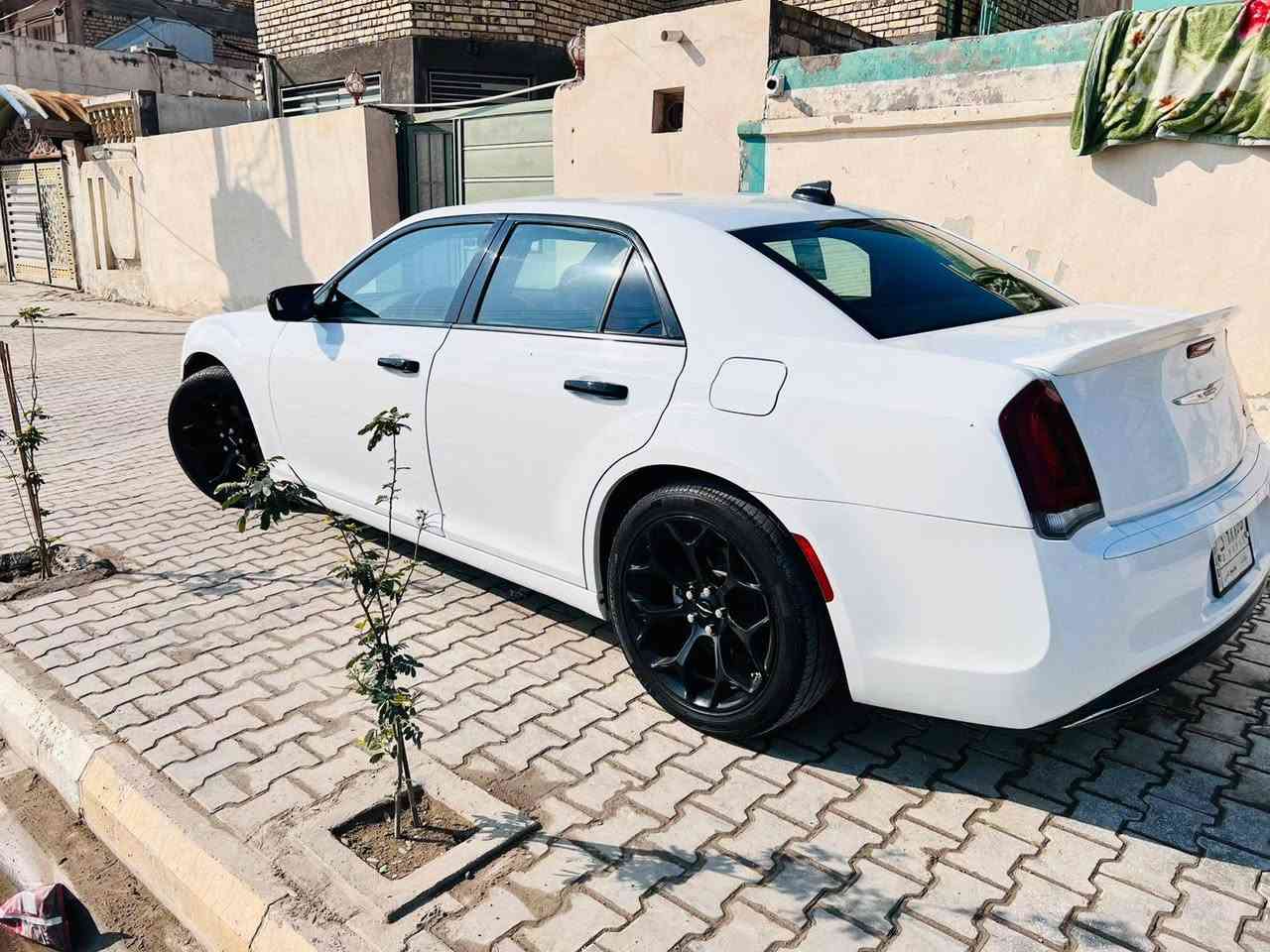 السلام عليكم أوباما موديل 2018 فئه 300S رقم بغداد انكليزي مميز هزه وسنويه جديده إلى 2031 السياره فول مواصفات عدا الفتحه تبريد ثلج كير ومكينه V6 مكفولات  ***********
