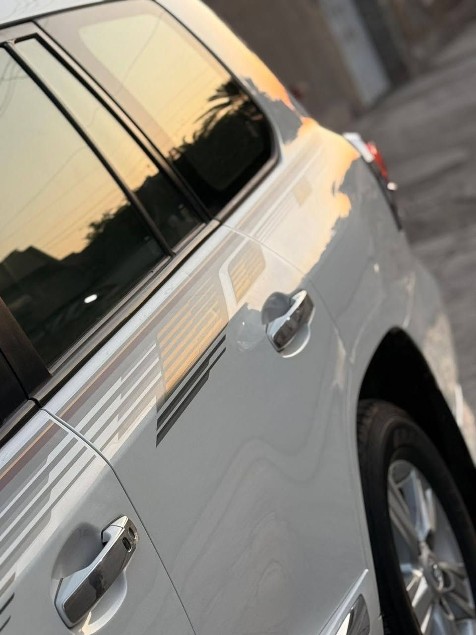 اسلام عليكم سياره نادكىروز موديل 14 بيه بس بارد 3 مكان سياره بسمي حلوه بكاني بقداد شعب ليحب يتصل ماشيه 197 هاتف ***********
