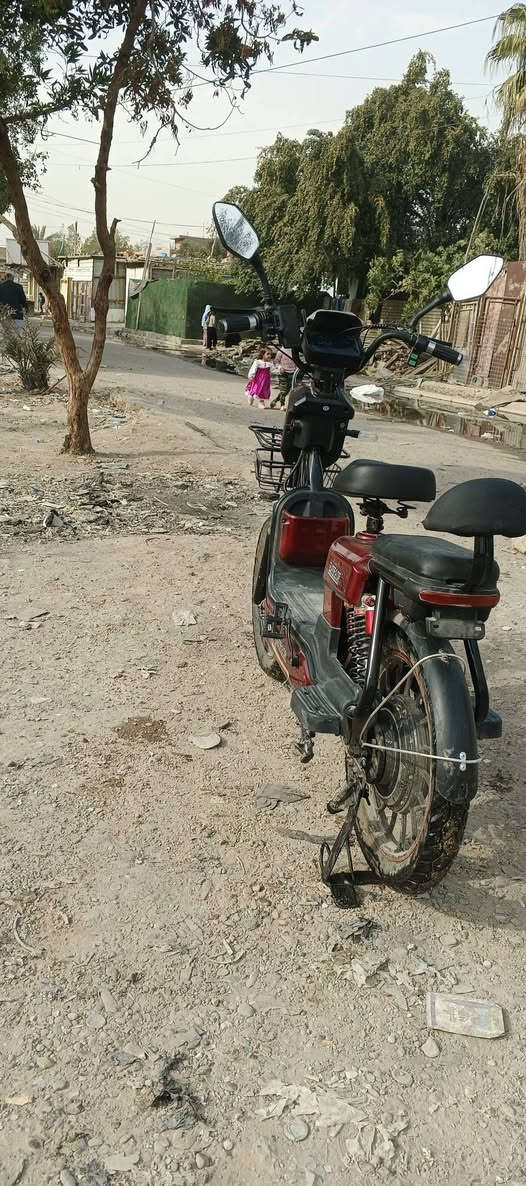 السلام عليكم دراجه شحن حجم 20 دراجه نظيفه بطاريات5 دراجه اي نقص ما بها مكان بغداد الشعله السعر300 وبيها مجال الرقم ***********

