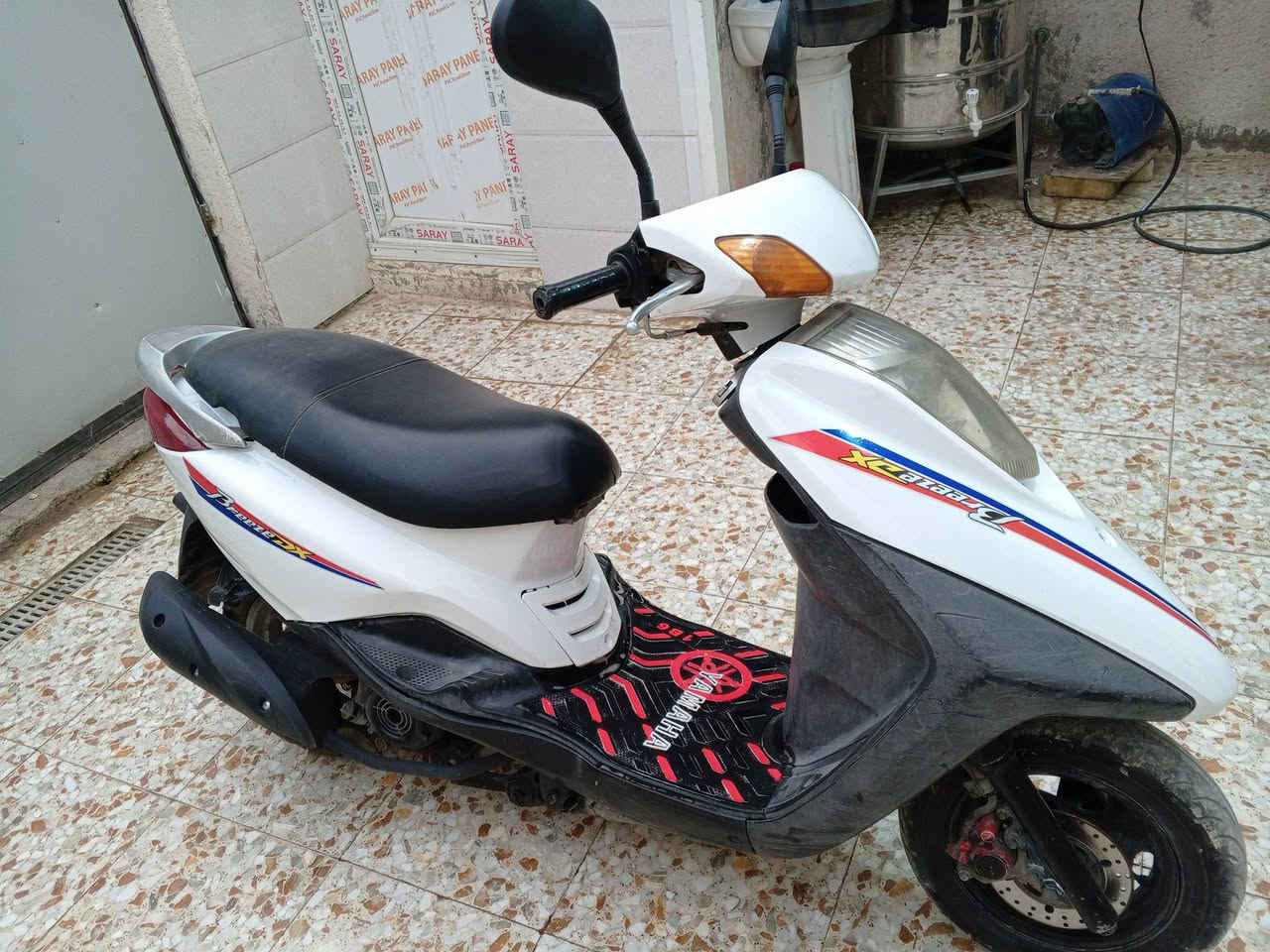 بريز للبيع محرك بلادي سلف هندر جاهزة  كهربائيات كله شغالة اي  نقص مابيهة السعر ٥٠٠ عنوان ***********
