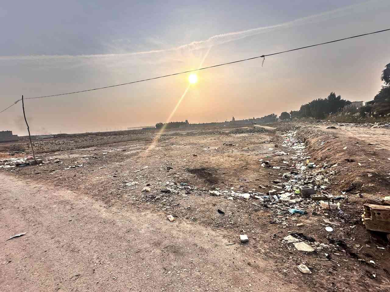 السلام عليكم قطعه 500 متر مبينه بتلو 200 متر طابوك على شارعين شارع 12 متر  وشارع 8 أمتار ويتوفر جميع الخدمات ماء كهرباء تبليط     
العنوان شارع المخبز مقابيل شارع 60 🇮🇶.  الاستفسار الاتصال على الرقم ***********
