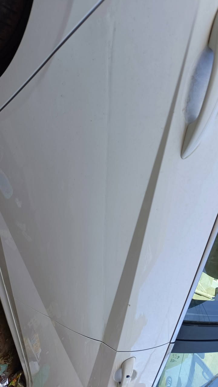 سلام وعليكم
للبيع النترا خليجي موديل 2022/
رقم بغداد بأسمي تحويل ثاني يوم/
سياره مرتبه وجديده الله شاهد/ 
ماشيه 68الف سياره فول مواصفات/
عيني حادث السياره بابين مبدل نفس اللون اصلي مال وكاله
وبيه شخط بين البابتين موضح بالصوره ناشرها بي تكحيل  
للاستفسار ‭***********
مكان السياره بغداد حي الجهاد 
السعر 160
