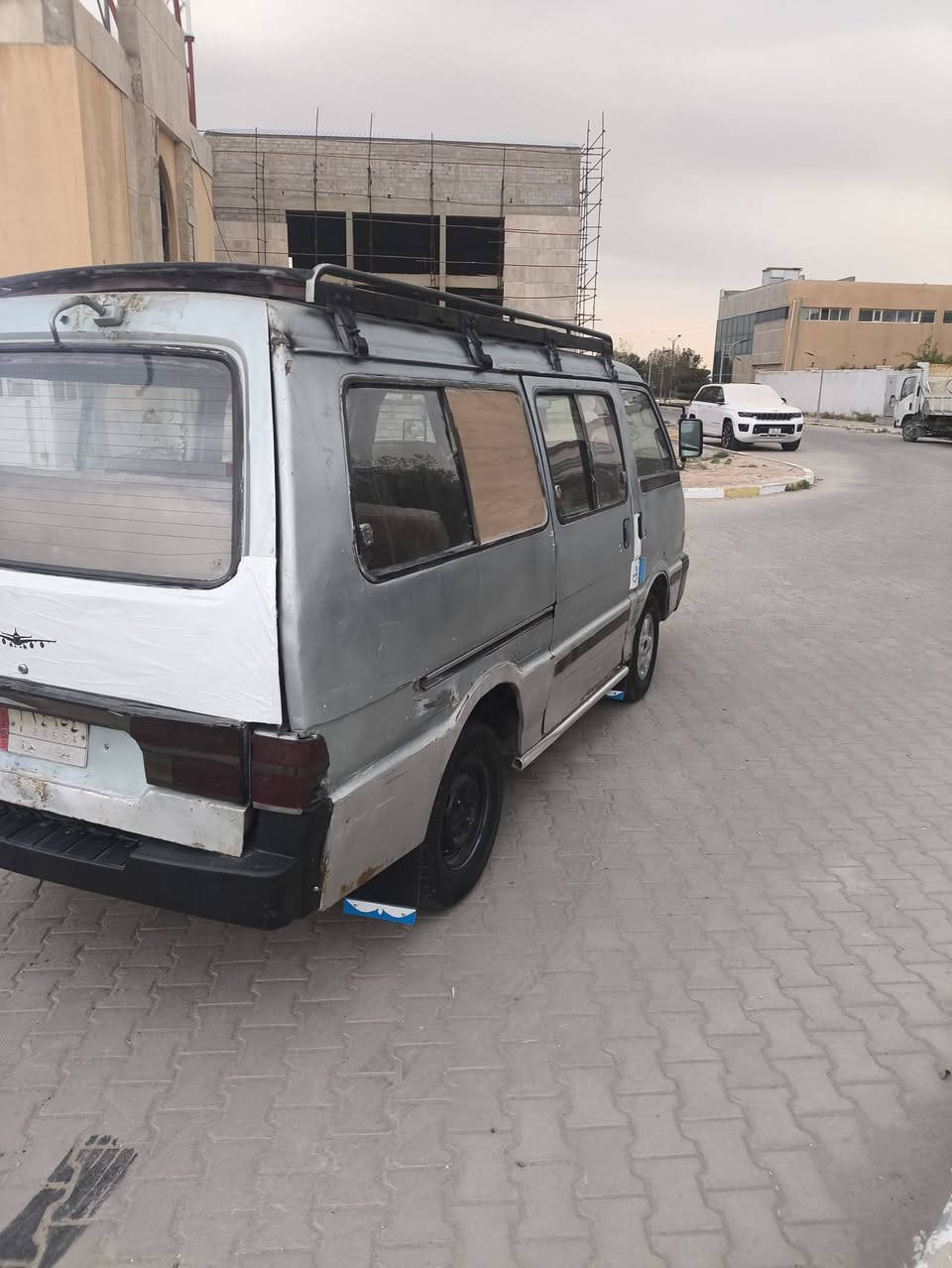 سلام عليكم سياره بستا 94 سياره كامله حداديه صارلي شهرين من شادها بارتي دينوم توني شادهن كهربائيات كلها شغاله دوشمه جديده  محرك كير اكسن مكفول وترايك وين ما تريد السنوية (2028) راعيها موجود يمتى ما تريد داور مصفره هيأ مرور سعرها (35) وبيها مجال لل طيبين مكان السيارة نجف رقم صاحب السيارة ***********
وآسف على الاطاله
