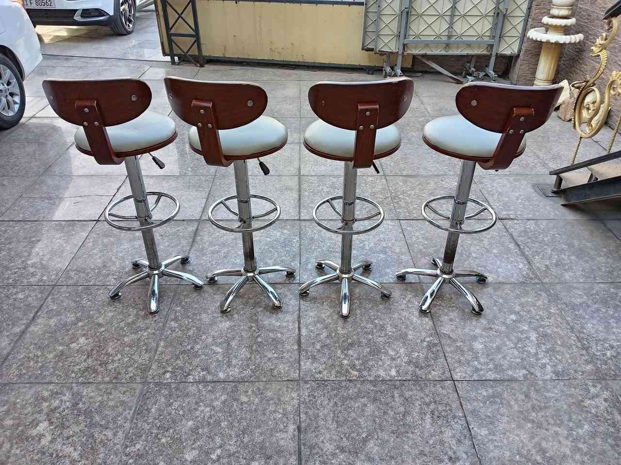 ٤ كراسي ستول يطالي سل ستيل بعدهن جدد الشراي النتصال على رقم موجود وساب مكاني بغداد نهايت حي ور سبع قصور يوجد توصيل *********** 👍🌹👍
