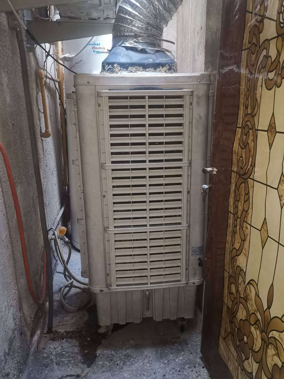 مبردة الحياة الاصلية  ام الدكت جديدة  الارتفاع 130 العرض 60 سرعتين مشتغلة موسم واحد حورته خليتله خرطوم .. ماخذه 450دولار و رايدهه 325 الف قفل  البلديات للاستفسار ***********
