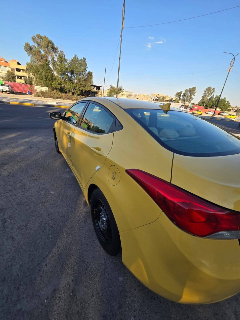 2012
النترا رقم بغداد الماني

داخل عسلي

سيارة بيها حادث مال امريكا جاملغ يمنة امامي

موضح بلصور

مكينة گير تبريد جدد 

صدر 80%

مكان السيارة بغداد الامين الثانية 
السعر 92

للتواصل 

***********
