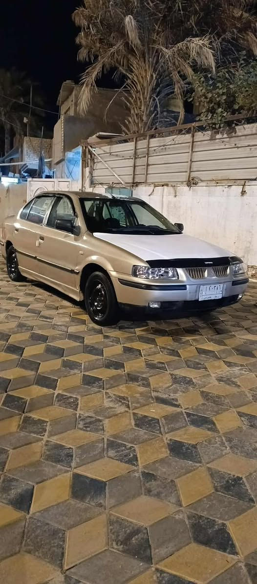 السلام عليكم سمند ٢٠٠٩ 
مصبوغه حزام  عوزه صدر تعبان كلش
عليهه غرامه ٤٠٠ راعيهه ابغداد يريد تحويل 
العنوان بغداد شهداء السيديه 
السعر ٢١ ورقه
رقم الهاتف ***********
