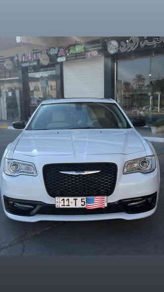 اوباما ٢٠١٩ فول مواصفات 
رقم بغداد الجديد بأسمي
هزه وسنويه وارقام جديده هذا الشهر سويتها 
ادامه كامله 
١- بانوراما
٢- كشن خزن 
٣- ستيرن كهرباء
٤- مقاعد جلد 
٥- كراسي ثنين كهرباء
٦- تدفئه تبريد كشنات الامامي
٧-تدفئه كشنات خلفيه
٨-ستيرن تدفئه
٩- مري قلاب 
السياره بيها صبغ فقط جاملغ امامي سايق وحافه البنيد 
بدون ايرباك بدون شواصي بدون لغود 
كير محرك مكفول بلاد
السياره ماشيه ٨٠ ميل 
بدون رصعات بدون شخوط بدون بوارد 
نصبتها احلى من الصور 
المكان بغداد حي الخضراء مقابيل العامريه
السعر ٢٦٧٠٠ الف دولار
يعني ٢٦٧ ورقه.
***********
