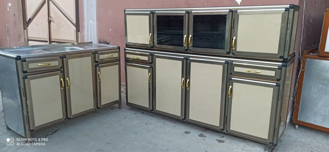 للبيع كاونتر شغل ثقيل نظافه 90% ارضيه مترين ملحق مترين سينجي متر 30 مكان موصل رشيديه سعر 360 بي مجال رقم كورك *********** اسيا ***********
