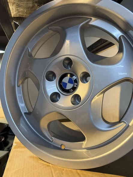 متوفر من جديد ويل M فايف حجم 17 تو سايز – جديد
💲 السعر: 300 دولار

🔁 البيع ومراوس
💬 شعندك خليه… M هامان نراوسك كل ويل وسعره
📱 واتساب: ***********
🚚 يوجد توصيل لجميع المحافظات
📍 الموقع: بغداد – حي العامل – شارع 7 نيسان
