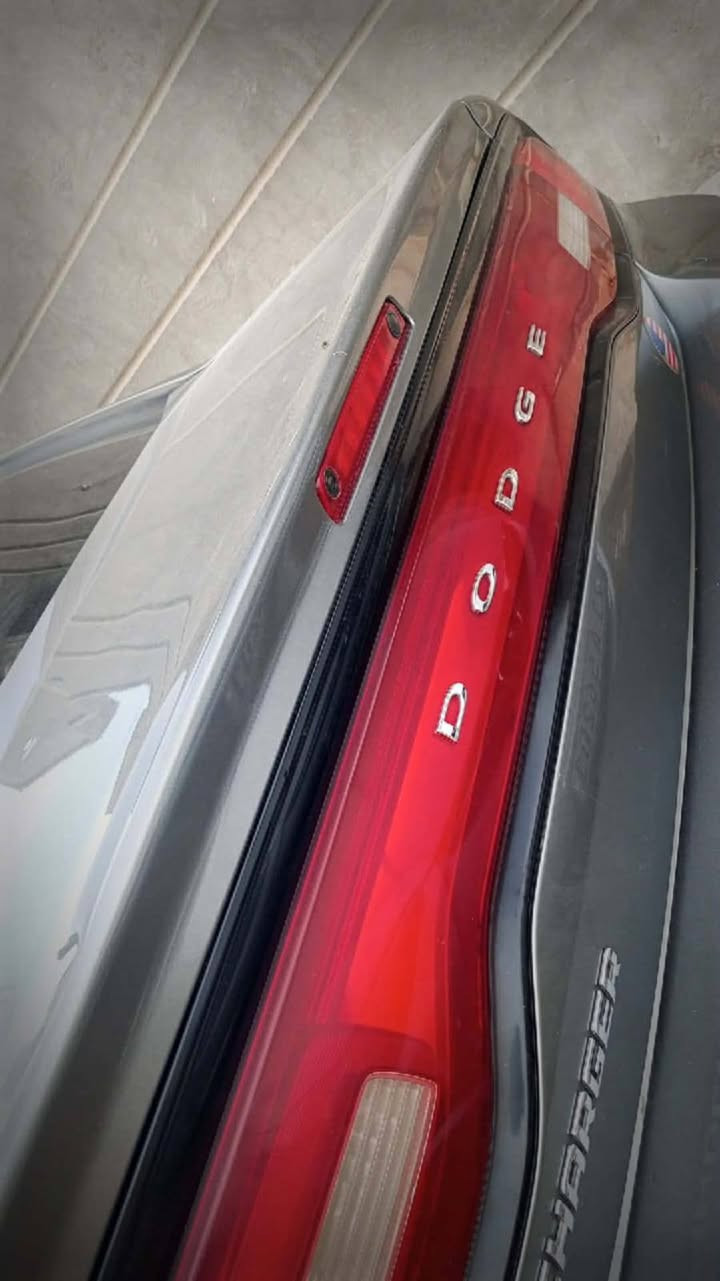 شارجر موديل 2014 كصه جنطه متومه اوجاهزه رقم بغداد شغل مضبوط مكينه وكير مكفولات لايت زنون السعر ٥٥ناصريه ***********
