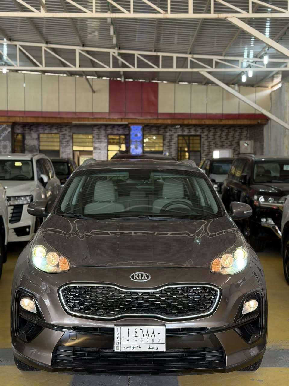 #معرض_بيت_شريجي_للسيارات🧿
سبورتج  (2019) خليجي كويتي اصلي  
 رقم واسط مشروع وطني باسمي  لسيارة جاهزة من كلشي
والسياره مصروف عليها هواي وجاهزة ع اخر حباية
نظام ترحيب بالسياره عن قرب..
مكفوله عدا تكحيلات فقط
محرك 2000
تبريد قطعتين...
ثلاث انظمه قياده
نظام تشخيص العطل عن طريق الشاشه...
لدات بل مري ترحيب
مري ترحيب
لدات أماميه لايت زنون  عالي ناصي منظومة
بك لايت لد 
اشاير بالمري... 
٥ ويل كب...
شاشة كامرة دوارة
حساس خلفي 
العنوان  الكوت معرض بيت شريجي حي لحكيم مجاور محطة الواسطي 
للاستفسار 
*********** حسنين
