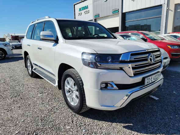 السلام عليكم لاند كروز موديل 2017 ماشيه ٢٤٠ بدون سلايت محرك ٦ سلندر شرط مامفتوح رقم أربيل السياره جاهزه بيها صبغ باب خلفي فقط بدون سلايت مكان السياره تكريت السعر 425 رقم موبايل ***********
