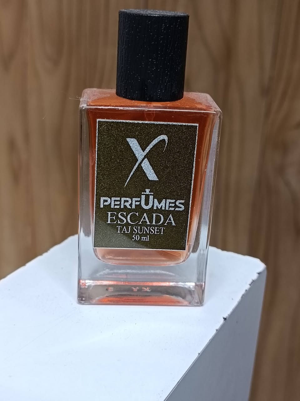 اجود انواع العطور الماركه توفرت
 عطر بثبات عالي يبقى وياك لطول اليوم
صناعه العطر فرنسي 
عنوان المحل كربلاء شارع محمد الأمين 
للتواصل والحجز ***********
