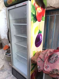 عارضة للبيع السعر ٤٥٠ ابلادية نظيفة ٩٥ بالمية مكان مدينة الصدر ٠٧٧١٦٣٩...