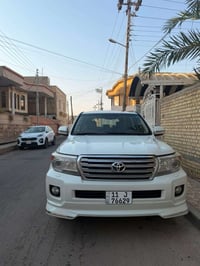 لاندكروز ٢٠١٢ • ٨ سلندر • رقم بغداد