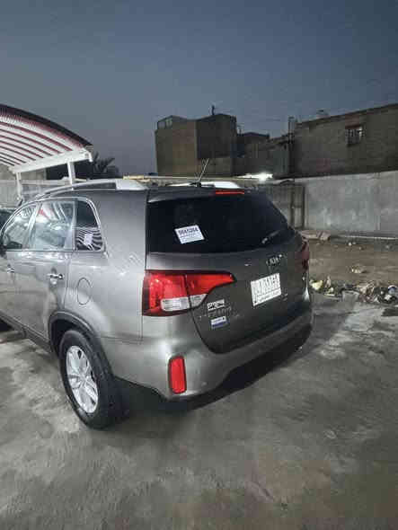 سلام عليكم  البيع سياره كيه سورنتو  موديل 15
امريكي  مثل ما واضح ب الصور
*********** السعر ١٥٠
7راكب
٤سلندر
تبريد تدفئة قطعتين 
كامره 
حساس 
تحكم ستيرن
نضام ايكو
خاليه من العيب الشرعي
