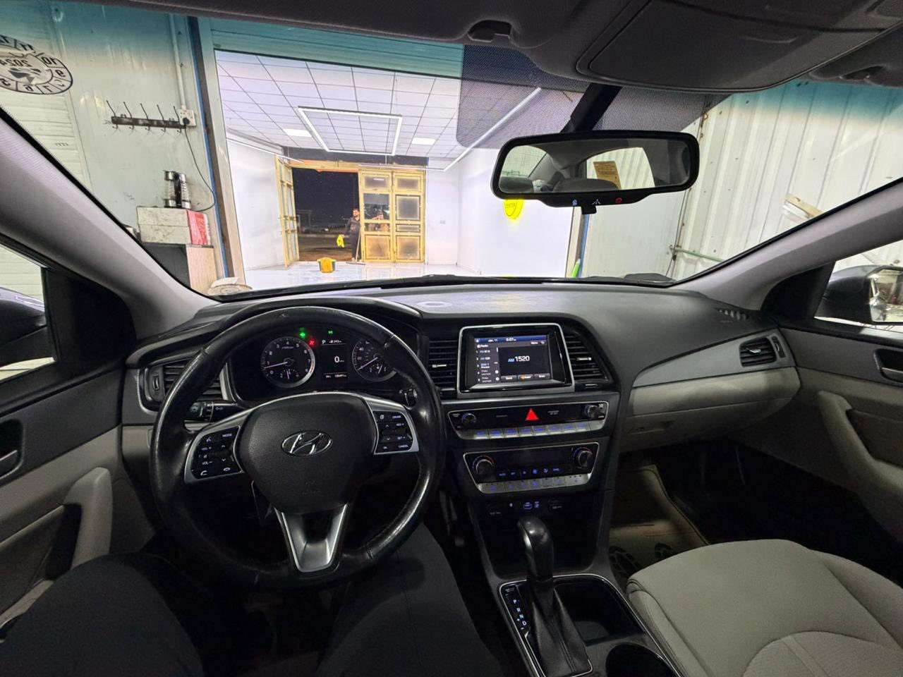 سوناتا 2019 للبيع
السيارة سبورت وارد امريكي
السيارة رقم اربيل الجديد
محرك 2400
لون فيلي
معروفة مواصفات السبورت
تبريد قطعتين
تبريد مناخي
تدفئة كشنات 
تدفئة ستيرن
تشغيل بصمة
نقطة عمياء 
تايراتها ويل وحتى الاسبير ويل حجم 17
السيارة ماشيه 125 الف ميل
السيارة جديدة ما ناقصها شي تايرات جديدة وحدادية نظيفة سنوية باسم شركة وعندي بيها وكالة 
رقم الشاصي : 5NPE34AF7KH785291
مكاني بالبصرة السعر 145 وبيه مجال
***********
