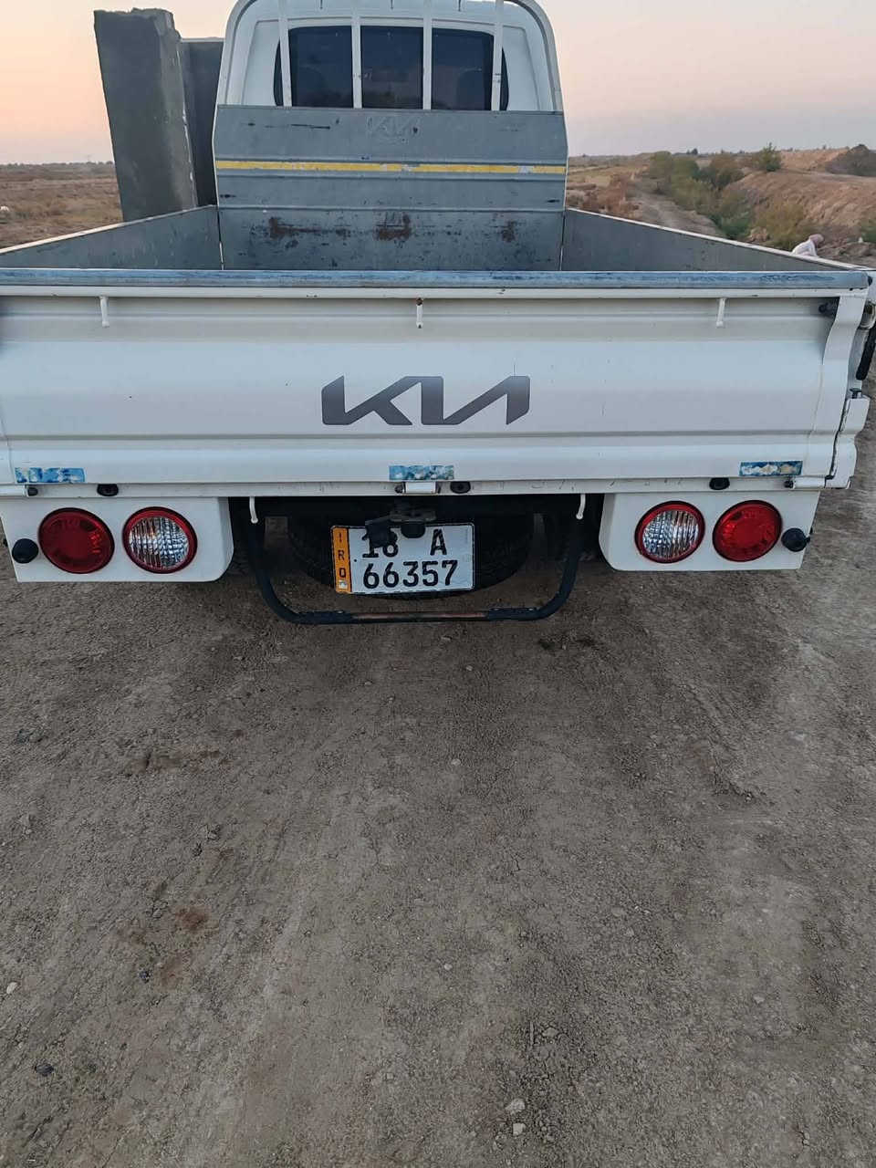 السلام عليكم بومه 23 سياره جديده مقفوله كفاله عامه من ضربه ومن صبغ ومن تبديل سيارهو53 السياره رقم بابل باسمي تحويل ثاني يوم سنويا 31 مكان السياره بابل النيل السعر 148 وبيها مجال حق الجيه الاستفسار على هذا الرقم ***********
