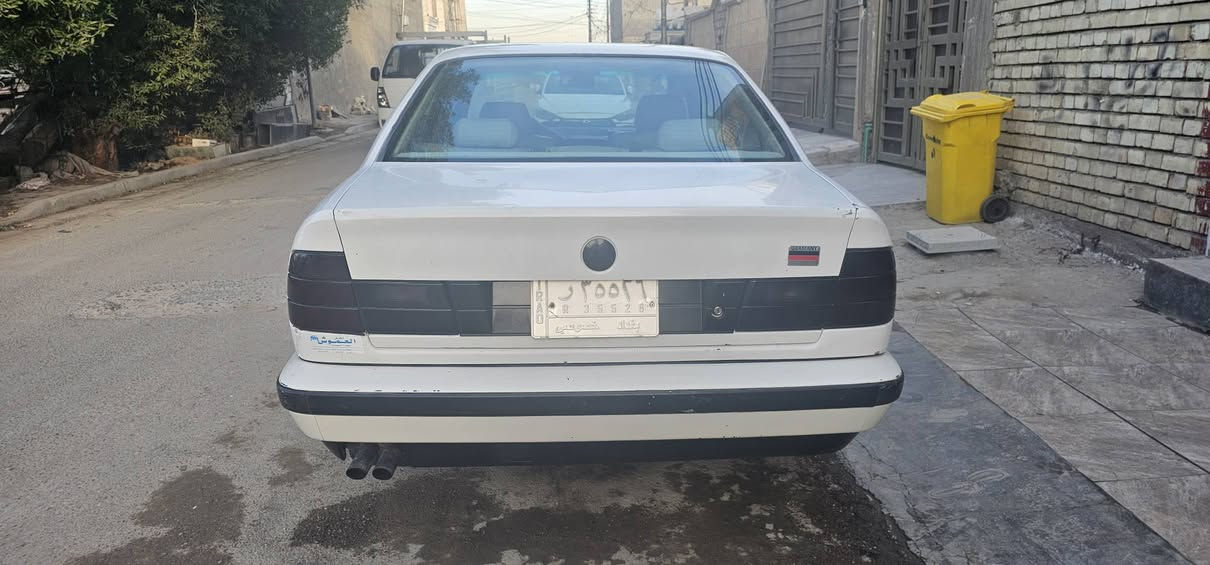 سلام عليكم بي ام  535 موديل 91  سنوية 29 بسمي تحويل مباشر  
كير عادي 
مكينة كير بطارية كهربائيات تخم تاير كلة كفالة عنوان بغداد الدورة تفاصيل أكثر ***********
