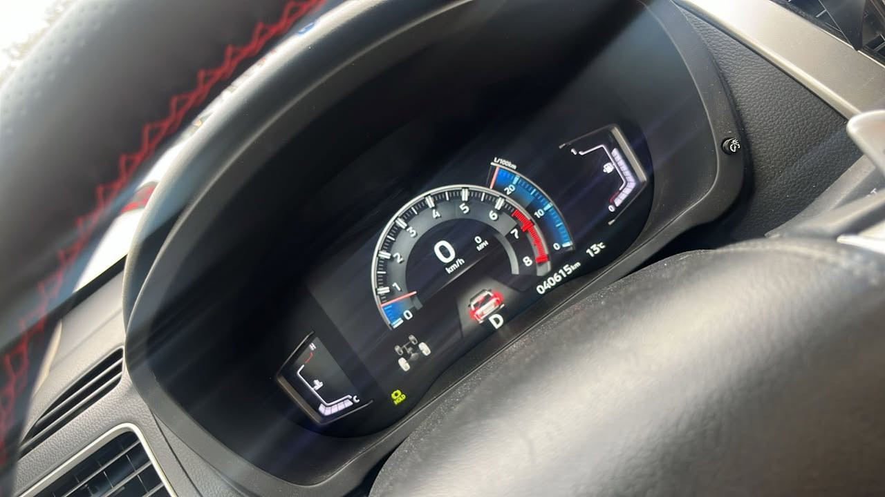 تحكم ستيرن
شاشة عدادات
شاشة اندرويد 
٦ سماعات 
٧ راكب 
مقاعد جلد 
داخل احمر و اسود لامع
دفع خلفي و دفع رباعي
لدات امامي و خلفي 
فتحة سقف
ويل ١٨
Black edition 
تطعيمات كروم و اسود 
سبير منازل 
كشافات ضباب 
محرك 3000 v6
كير 8 نمر 
حساسات امامي خلفي 
كامرة خلفيه 
مري شفط 
ماشية 40500 كيلو 
مكفولة ما عده بارد و تكحيل بجاملغ الخلفي عكس السايق اصبعين
تبريد 3 قطع 
تخم تايرات جديد
منافذ شحن usb خلفيه عدد 2 
مرايه تعتيم ذاتي
كرسي السائق كهربائي
بعد بيه هواي مواصفات 

سعر سياره ٢٤٩ ورقه وبيه مجال عنوانه بغداد الاعظميه 
رقم هاتف ***********
